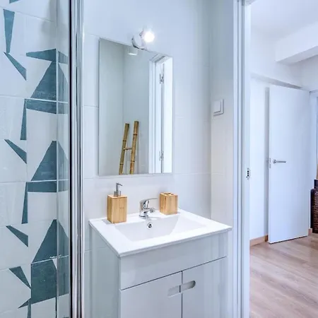 Apartment Center With Ac & Wifi *