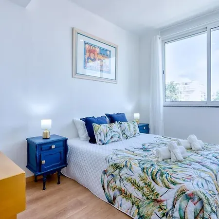Center With Ac & Wifi Faro