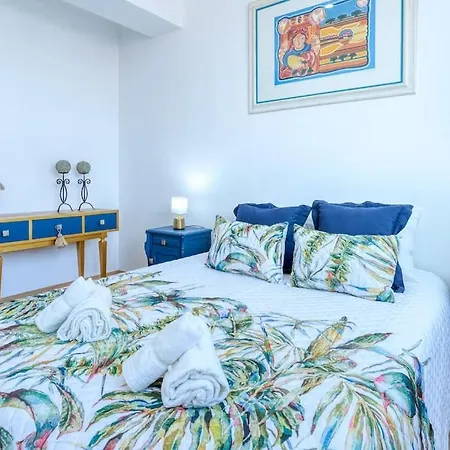 Center With Ac & Wifi