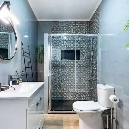 Center With Ac & Wifi * Faro