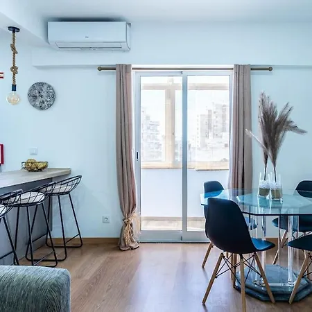 Center With Ac & Wifi *